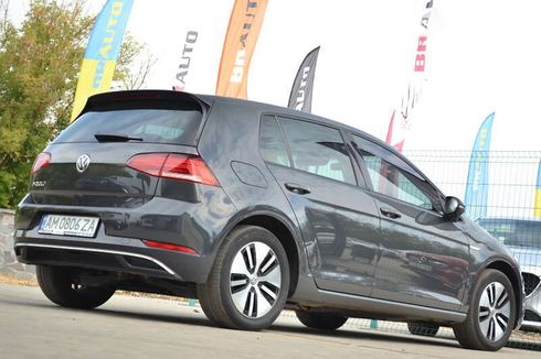 Volkswagen e-Golf 2020 - фото 15