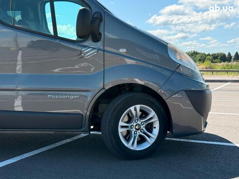 Renault Trafic 2014 серый - фото 12