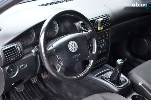 Volkswagen Passat 2003 - фото 16