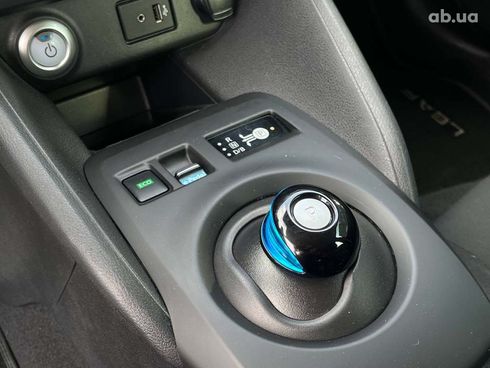 Nissan Leaf 2021 белый - фото 33