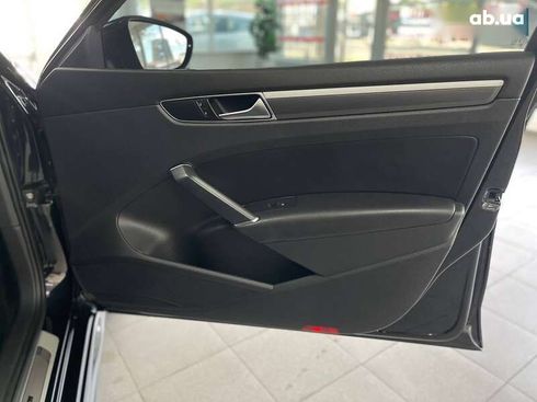 Volkswagen Passat 2017 - фото 30