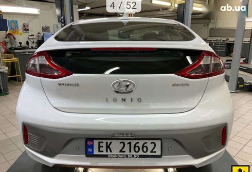 Hyundai Ioniq 2017 - фото 26