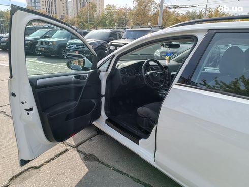 Volkswagen Golf 2019 белый - фото 15