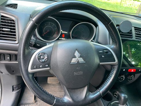 Mitsubishi Outlander 2015 серый - фото 23
