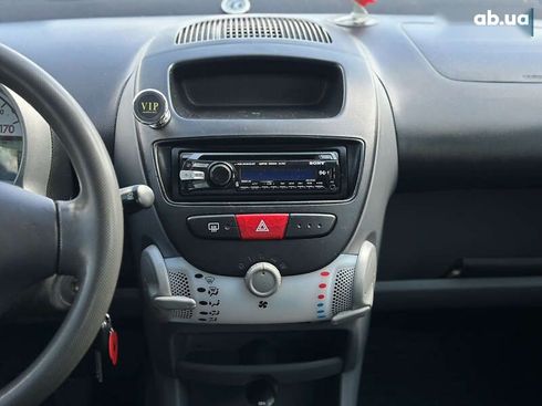 Peugeot 107 2009 - фото 24