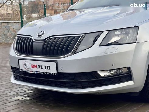 Skoda Octavia 2017 - фото 10