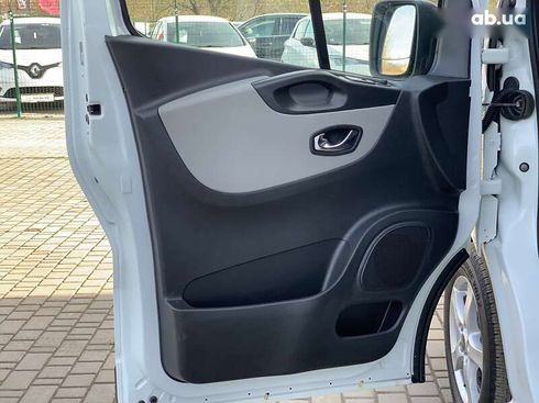 Renault Trafic 2019 - фото 23