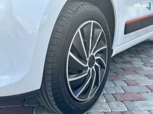 Renault Twingo 2015 - фото 12