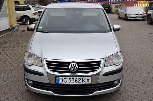 Volkswagen Touran 2010 - фото 3