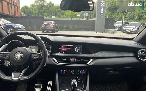 Alfa Romeo Stelvio 2021 - фото 14