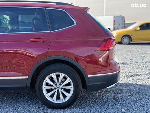 Volkswagen Tiguan 2017 красный - фото 6