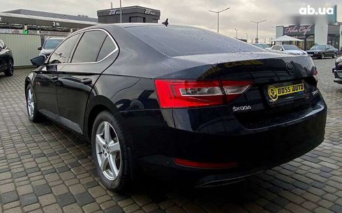 Skoda Superb 2015 - фото 5