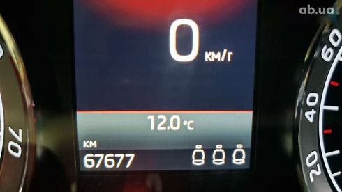 Skoda Superb 2021 - фото 16