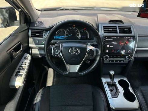Toyota Camry 2013 - фото 15