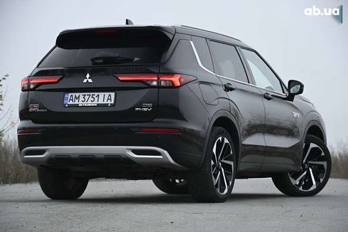 Mitsubishi Outlander 2023 - фото 20