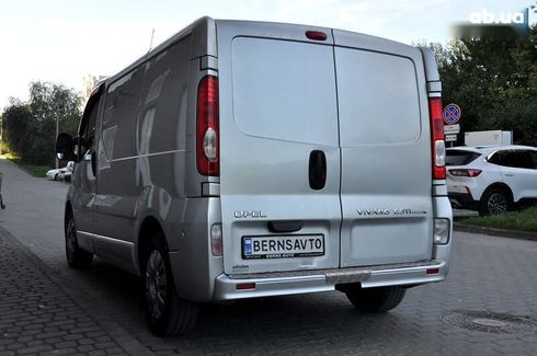 Opel Vivaro 2014 - фото 13