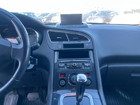 Peugeot 5008 2012 синий - фото 24