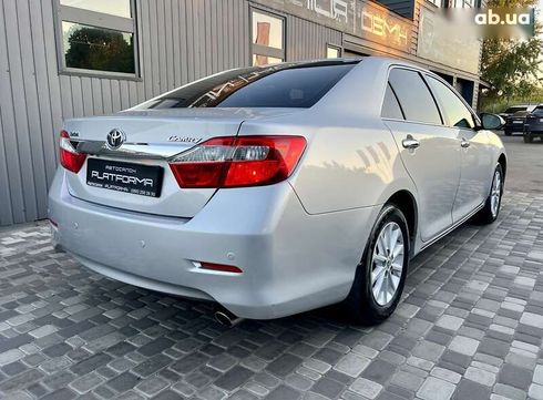 Toyota Camry 2013 - фото 11