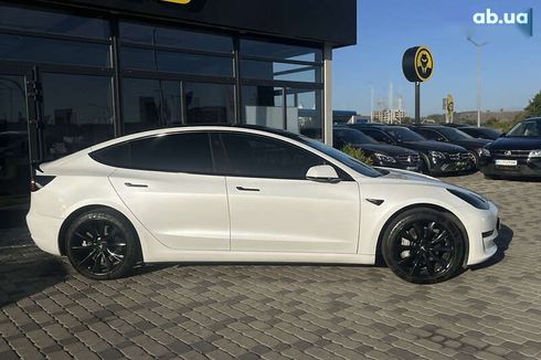Tesla Model 3 2020 - фото 8