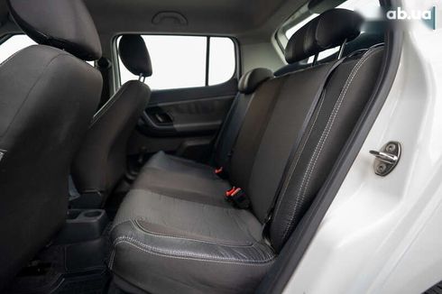 Skoda Fabia 2011 - фото 21