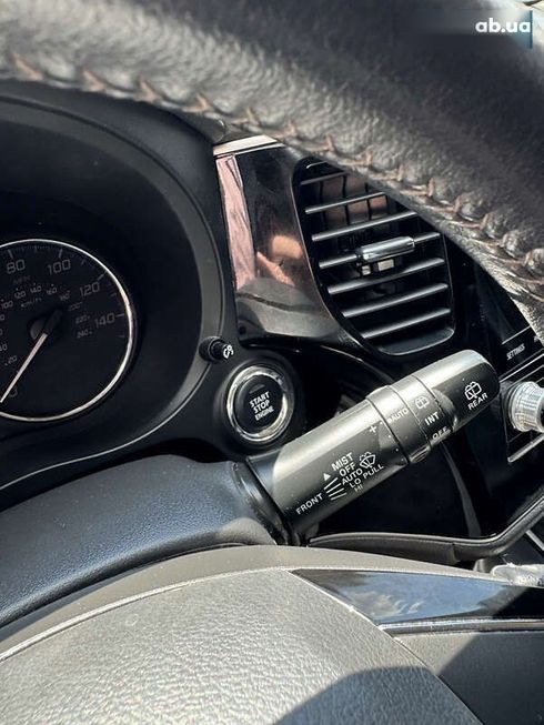 Mitsubishi Outlander 2020 - фото 16