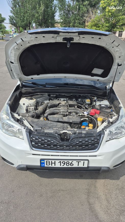 Subaru Forester 2014 белый - фото 8