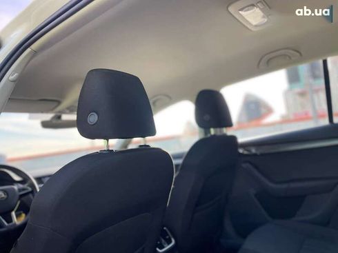 Skoda Octavia 2020 - фото 21