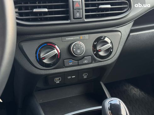 Hyundai i10 2024 зеленый - фото 25