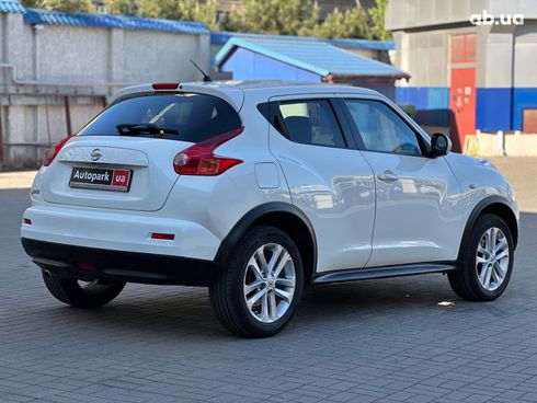 Nissan Juke 2012 белый - фото 5