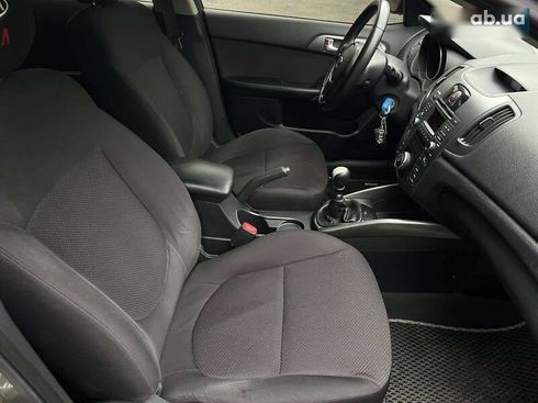 Kia Cerato 2011 - фото 22