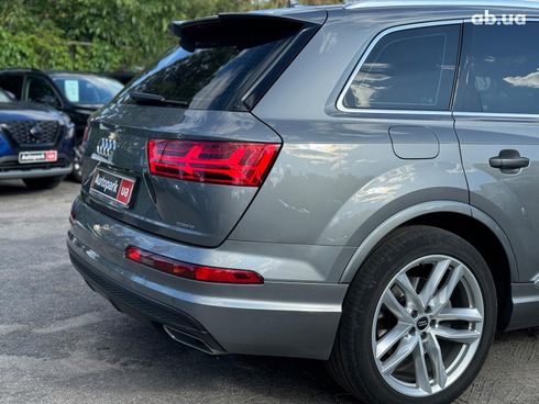 Audi Q7 2017 серый - фото 9