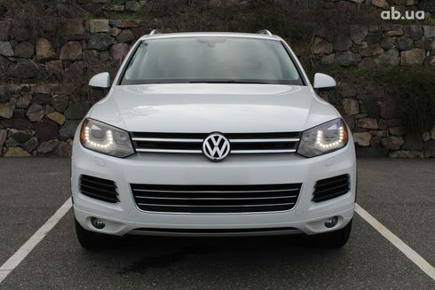 Volkswagen Touareg 2014 белый - фото 2