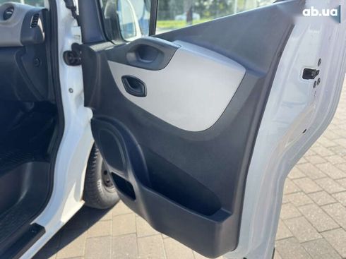 Renault Trafic 2016 - фото 17