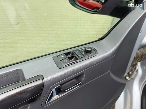 Volkswagen Multivan 2012 - фото 11