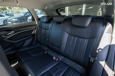 Audi E-Tron 2021 - фото 19