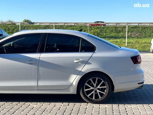 Volkswagen Jetta 2016 белый - фото 4