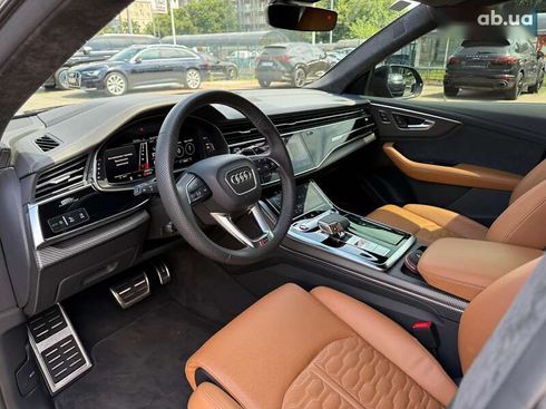 Audi RS Q8 2021 - фото 13