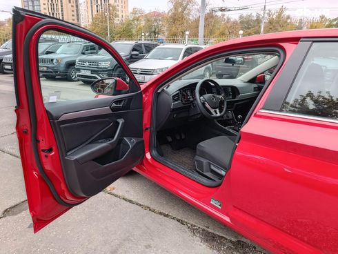 Volkswagen Jetta 2019 красный - фото 16