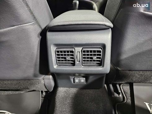 Toyota Camry 2022 - фото 15