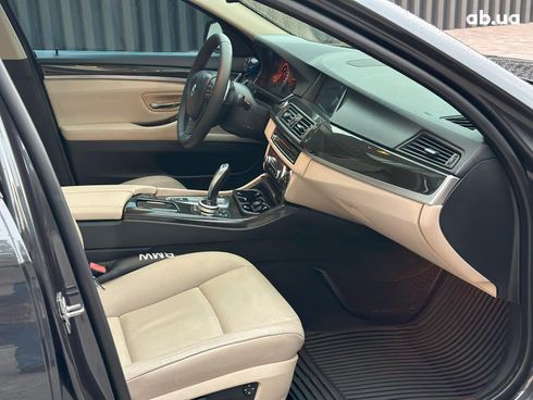 BMW 5 серия 2010 черный - фото 31