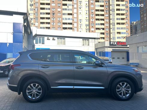 Hyundai Santa Fe 2019 серый - фото 10