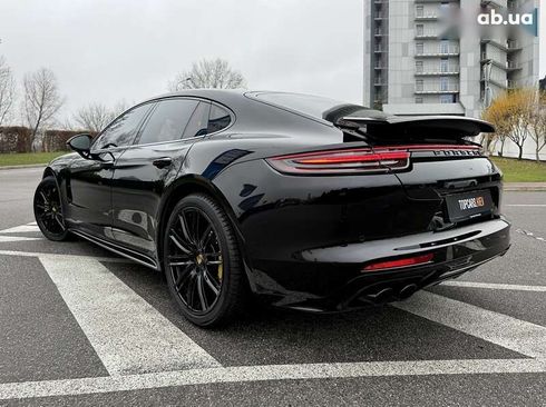 Porsche Panamera 2017 - фото 30