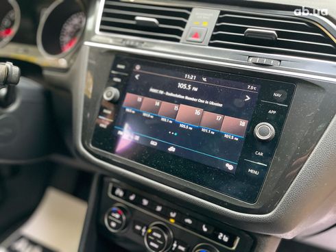 Volkswagen Tiguan 2017 серый - фото 43