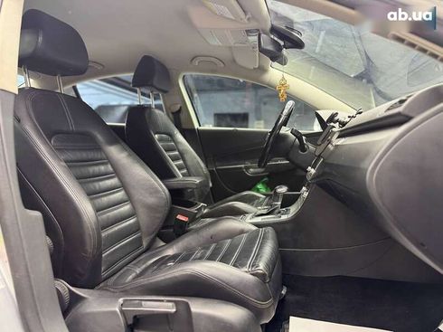 Volkswagen Passat 2010 - фото 18