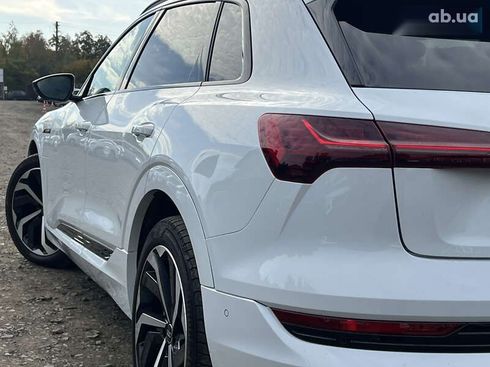 Audi E-Tron 2022 - фото 12