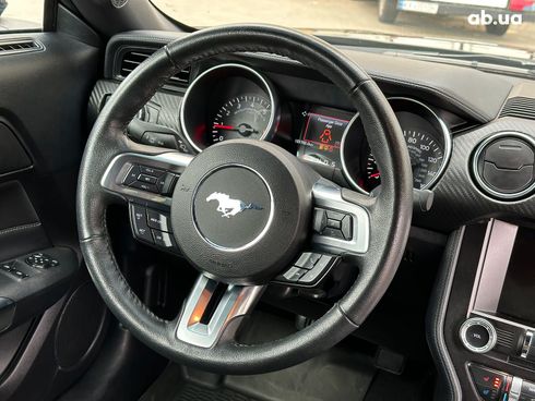 Ford Mustang 2022 черный - фото 27