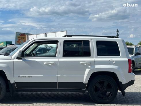 Jeep Patriot 2014 белый - фото 7