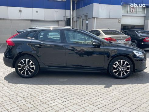 Volvo V40 2019 черный - фото 4