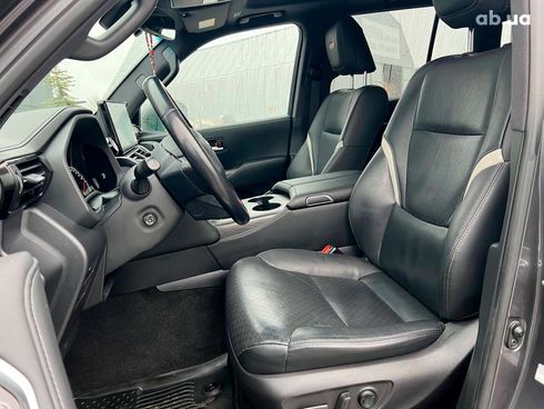 Toyota Land Cruiser 2022 серый - фото 20