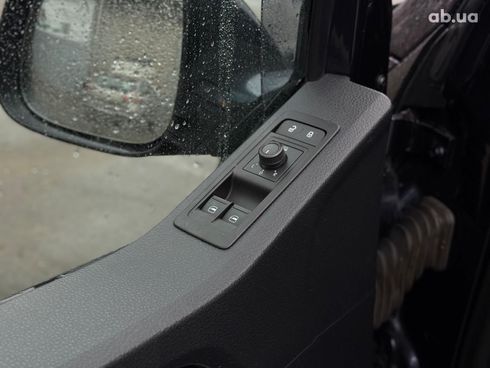 Volkswagen Caravelle 2017 синий - фото 31